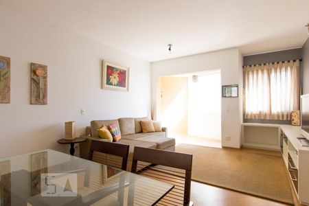 Sala de apartamento para alugar com 2 quartos, 70m² em Vila Nova Conceição, São Paulo