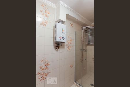 Banheiro Hall de apartamento à venda com 2 quartos, 90m² em Itaim, São Paulo