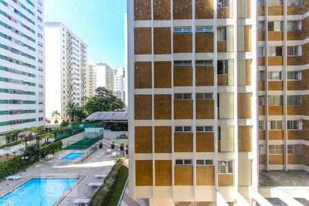 Vista Sala de apartamento à venda com 2 quartos, 90m² em Itaim, São Paulo