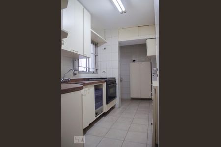 Cozinha de apartamento para alugar com 3 quartos, 75m² em Mirandópolis, São Paulo