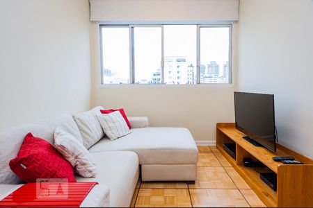 Apartamento para alugar com 70m², 2 quartos e 1 vagaSala de estar com Smart TV LED 40"