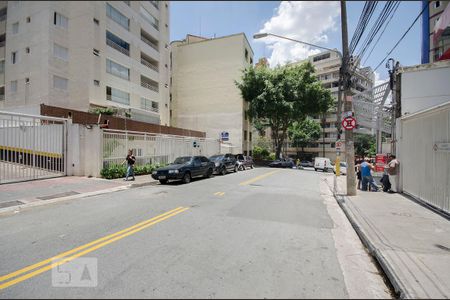 Studio à venda com 32m², 1 quarto e 1 vaga Studio à venda com 32m², 1 quarto e 1 vagaRua