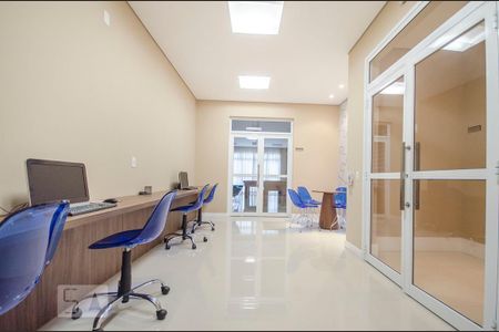 Studio à venda com 32m², 1 quarto e 1 vaga Studio à venda com 32m², 1 quarto e 1 vagaSala de reunião