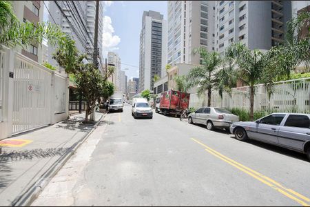 Studio à venda com 32m², 1 quarto e 1 vaga Studio à venda com 32m², 1 quarto e 1 vagaRua