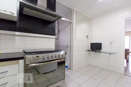 Apartamento à venda com 104m², 3 quartos e 3 vagas Apartamento à venda com 104m², 3 quartos e 3 vagasCozinha