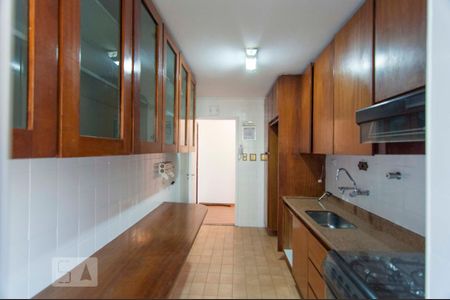 Apartamento à venda com 2 quartos, 74m² em Vila Ipojuca, São Paulo