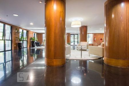 Hall Social de apartamento para alugar com 1 quarto, 50m² em Moema, São Paulo