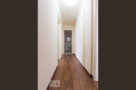 Corredor Quartos de apartamento para alugar com 3 quartos, 150m² em Jardim Paulistano, São Paulo