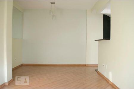 Apartamento à venda com 68m², 2 quartos e 1 vaga Apartamento à venda com 68m², 2 quartos e 1 vagaSala