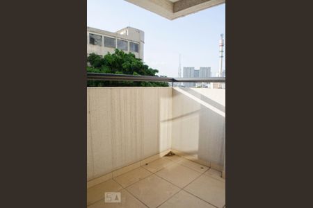 Apartamento à venda com 68m², 2 quartos e 1 vaga Apartamento à venda com 68m², 2 quartos e 1 vagaVaranda