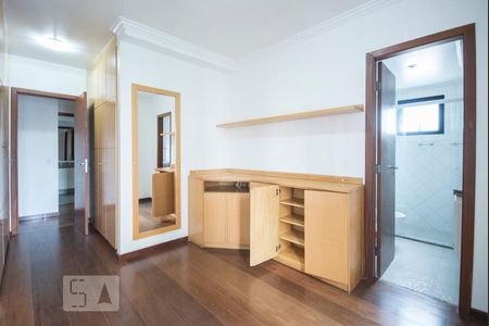 Apartamento à venda com 130m², 4 quartos e 3 vagasSuíte 02