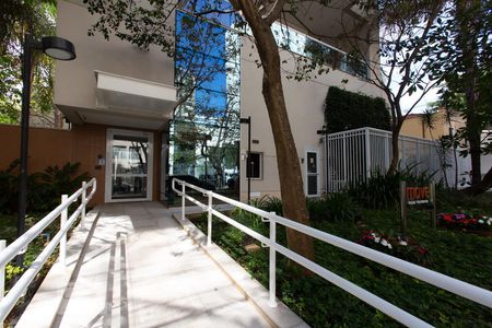 Apartamento para alugar com 76m², 2 quartos e 1 vagaFachada