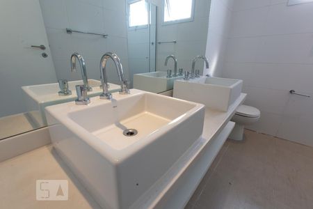 Apartamento para alugar com 76m², 2 quartos e 1 vagaBanheiro Quarto 2/Suíte