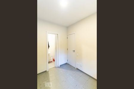 Apartamento à venda com 273m², 4 quartos e 3 vagas Apartamento à venda com 273m², 4 quartos e 3 vagasQuarto de serviço