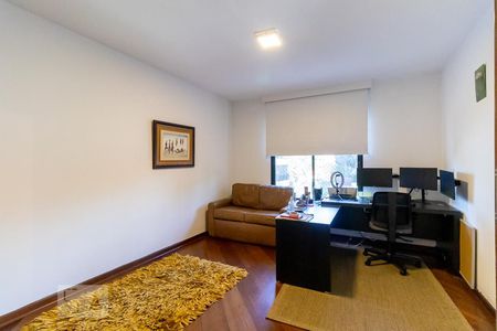Sala de TV - escritório de apartamento à venda com 4 quartos, 273m² em Vila Madalena, São Paulo