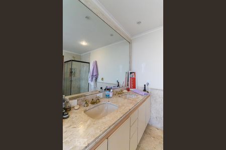 Apartamento à venda com 273m², 4 quartos e 3 vagas Apartamento à venda com 273m², 4 quartos e 3 vagasBanheiro da suíte máster