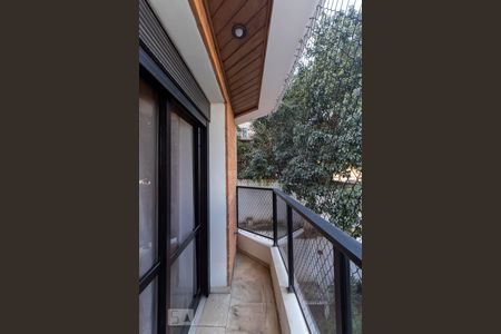 Apartamento à venda com 273m², 4 quartos e 3 vagas Apartamento à venda com 273m², 4 quartos e 3 vagasVaranda da suíte máster