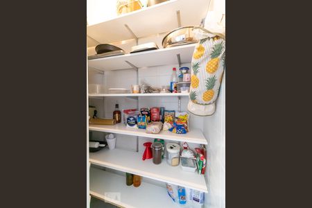 Apartamento à venda com 273m², 4 quartos e 3 vagas Apartamento à venda com 273m², 4 quartos e 3 vagasCozinha - Dispensa