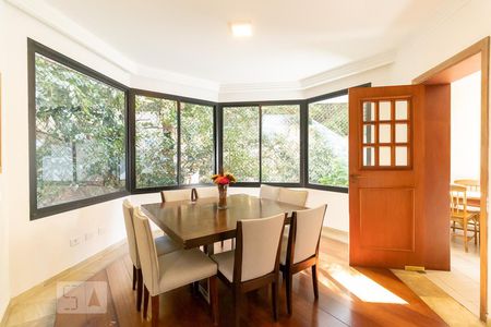 Sala de jantar de apartamento à venda com 4 quartos, 273m² em Vila Madalena, São Paulo