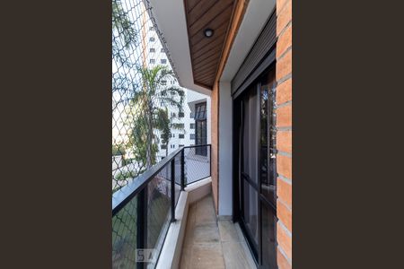 Apartamento à venda com 273m², 4 quartos e 3 vagas Apartamento à venda com 273m², 4 quartos e 3 vagasVaranda da suíte máster