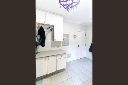 Apartamento à venda com 273m², 4 quartos e 3 vagas Apartamento à venda com 273m², 4 quartos e 3 vagasÁrea de serviço