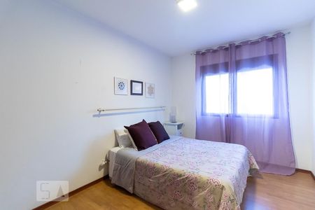 Apartamento à venda com 273m², 4 quartos e 3 vagas Apartamento à venda com 273m², 4 quartos e 3 vagasSuíte 2