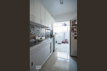 Cozinha de apartamento para alugar com 1 quarto, 80m² em Vila Uberabinha, São Paulo