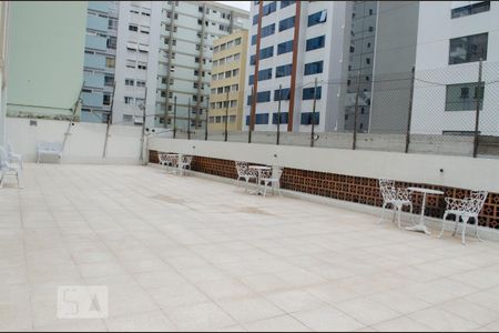 Apartamento para alugar com 90m², 3 quartos e 1 vagaArea atras do Prédio