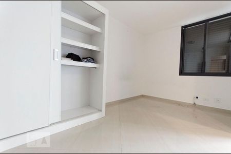 Quarto de apartamento à venda com 1 quarto, 43m² em Vila Madalena, São Paulo