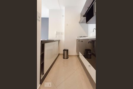 Cozinha de apartamento à venda com 1 quarto, 43m² em Vila Madalena, São Paulo