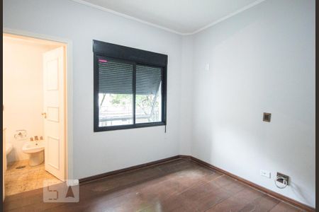 Apartamento à venda com 172m², 4 quartos e 2 vagasSuíte