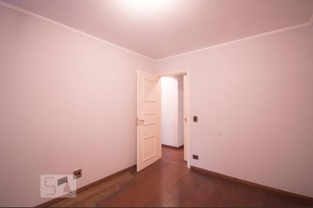 Apartamento à venda com 172m², 4 quartos e 2 vagasQuarto 02