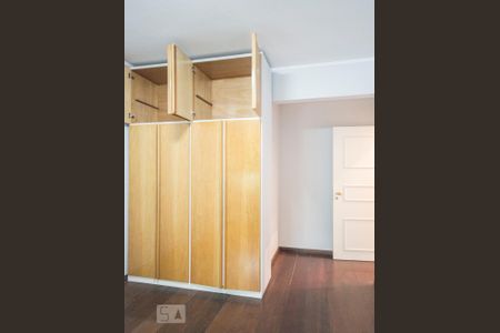 Apartamento à venda com 172m², 4 quartos e 2 vagasSuíte 02