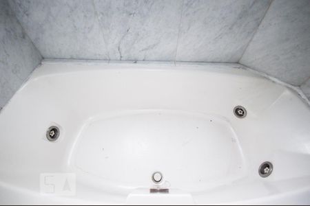 Apartamento à venda com 172m², 4 quartos e 2 vagasHidromassagem