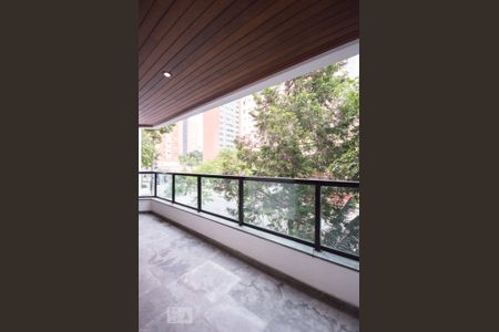 Apartamento à venda com 172m², 4 quartos e 2 vagasSacada