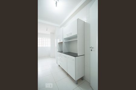 Cozinha de apartamento para alugar com 2 quartos, 77m² em Santo Amaro, São Paulo