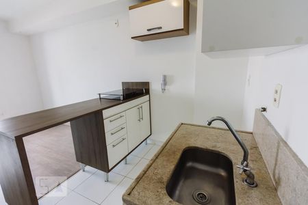 Cozinha de apartamento à venda com 1 quarto, 47m² em Parque Industrial Tomas Edson, São Paulo