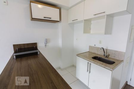 Cozinha de apartamento à venda com 1 quarto, 47m² em Parque Industrial Tomas Edson, São Paulo
