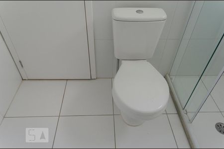 Apartamento para alugar com 67m², 2 quartos e 1 vaga Apartamento para alugar com 67m², 2 quartos e 1 vagaBanheiro da Suíte