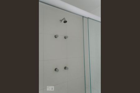 Apartamento para alugar com 67m², 2 quartos e 1 vaga Apartamento para alugar com 67m², 2 quartos e 1 vagaChuveiro do Banheiro