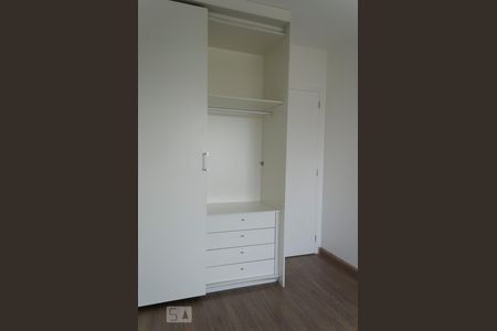 Apartamento para alugar com 67m², 2 quartos e 1 vaga Apartamento para alugar com 67m², 2 quartos e 1 vagaArmário Quarto 1