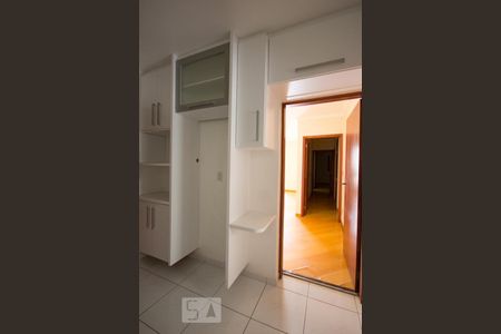 Cozinha, entrada para sala de apartamento à venda com 3 quartos, 92m² em Botafogo, Campinas