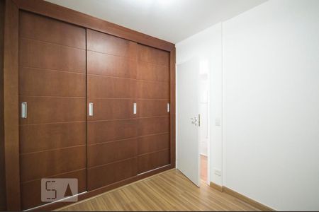 Quarto 01 de apartamento à venda com 2 quartos, 70m² em Vila Nova Conceição, São Paulo