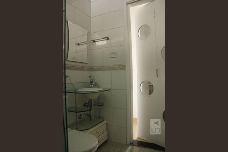 Banheiro de apartamento para alugar com 1 quarto, 37m² em Vila Buarque, São Paulo