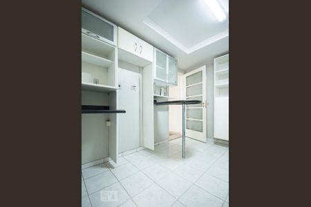 Apartamento à venda com 85m², 2 quartos e 2 vagas Apartamento à venda com 85m², 2 quartos e 2 vagasCozinha