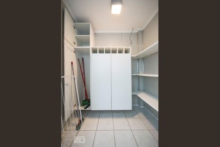 Apartamento à venda com 85m², 2 quartos e 2 vagas Apartamento à venda com 85m², 2 quartos e 2 vagasDespensa