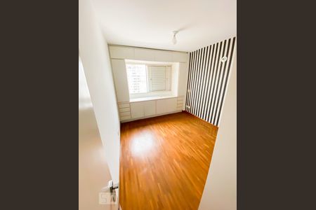 Suíte de apartamento para alugar com 2 quartos, 93m² em Vila Clementino, São Paulo