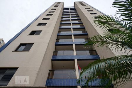 Apartamento à venda com 77m², 2 quartos e 2 vagasFachada