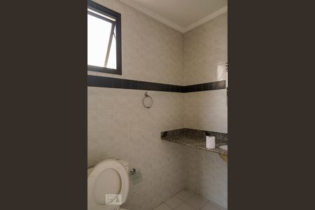 Apartamento à venda com 77m², 2 quartos e 2 vagasBanheiro da Suíte