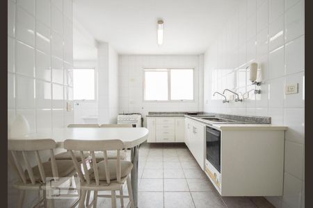 Apartamento à venda com 120m², 3 quartos e 1 vaga Apartamento à venda com 120m², 3 quartos e 1 vagaCozinha